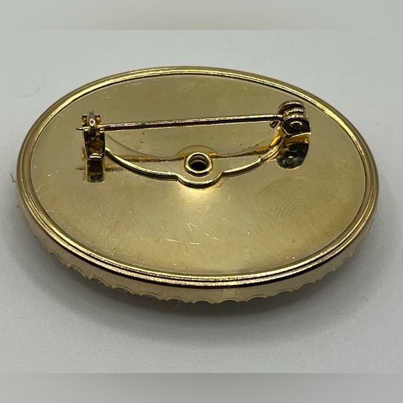 Vintage Floral Needlepoint Brooch – Gold Tone Frame - Picture 3 of 3